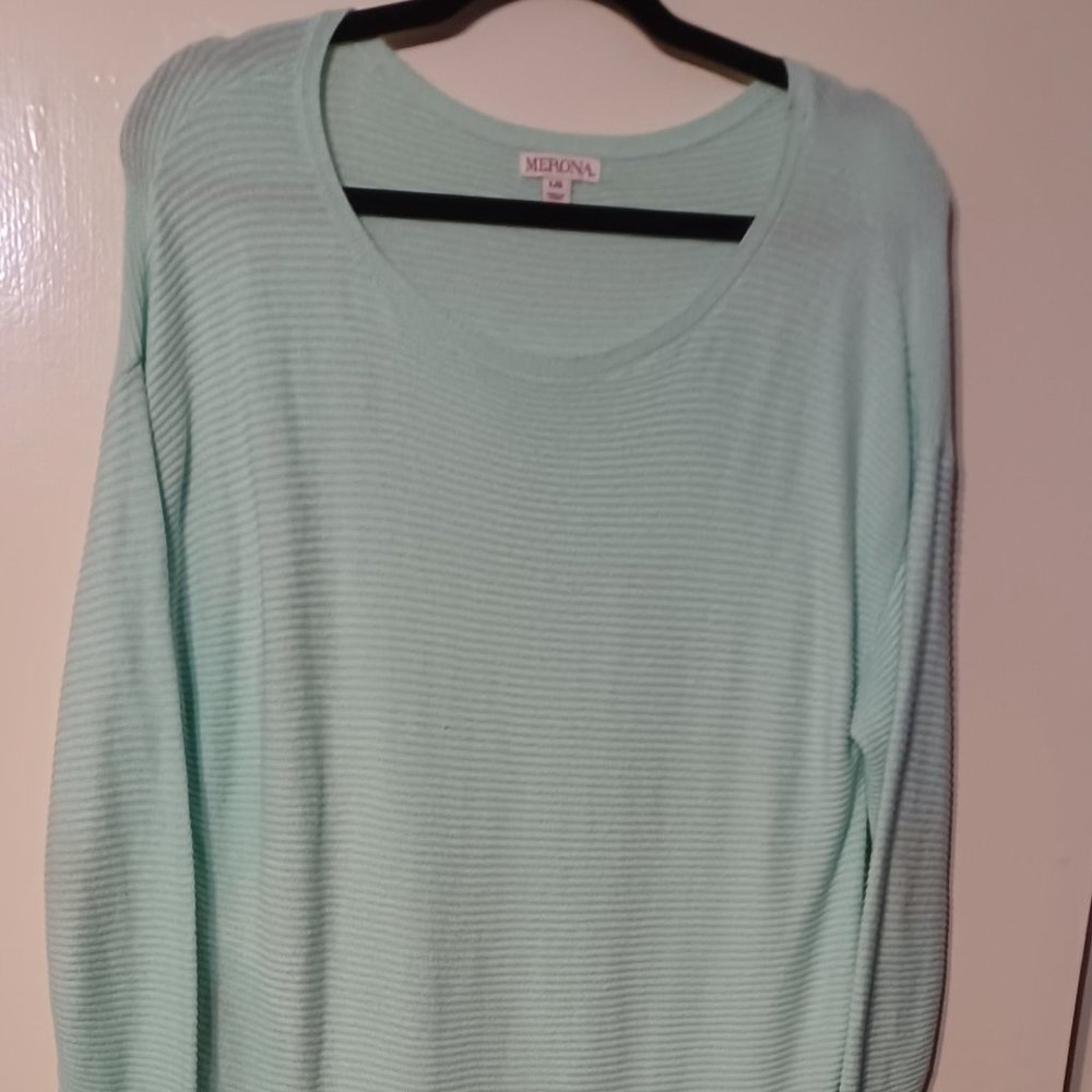 Merona Women's Light Green Long Sleeve Pull Over Size L